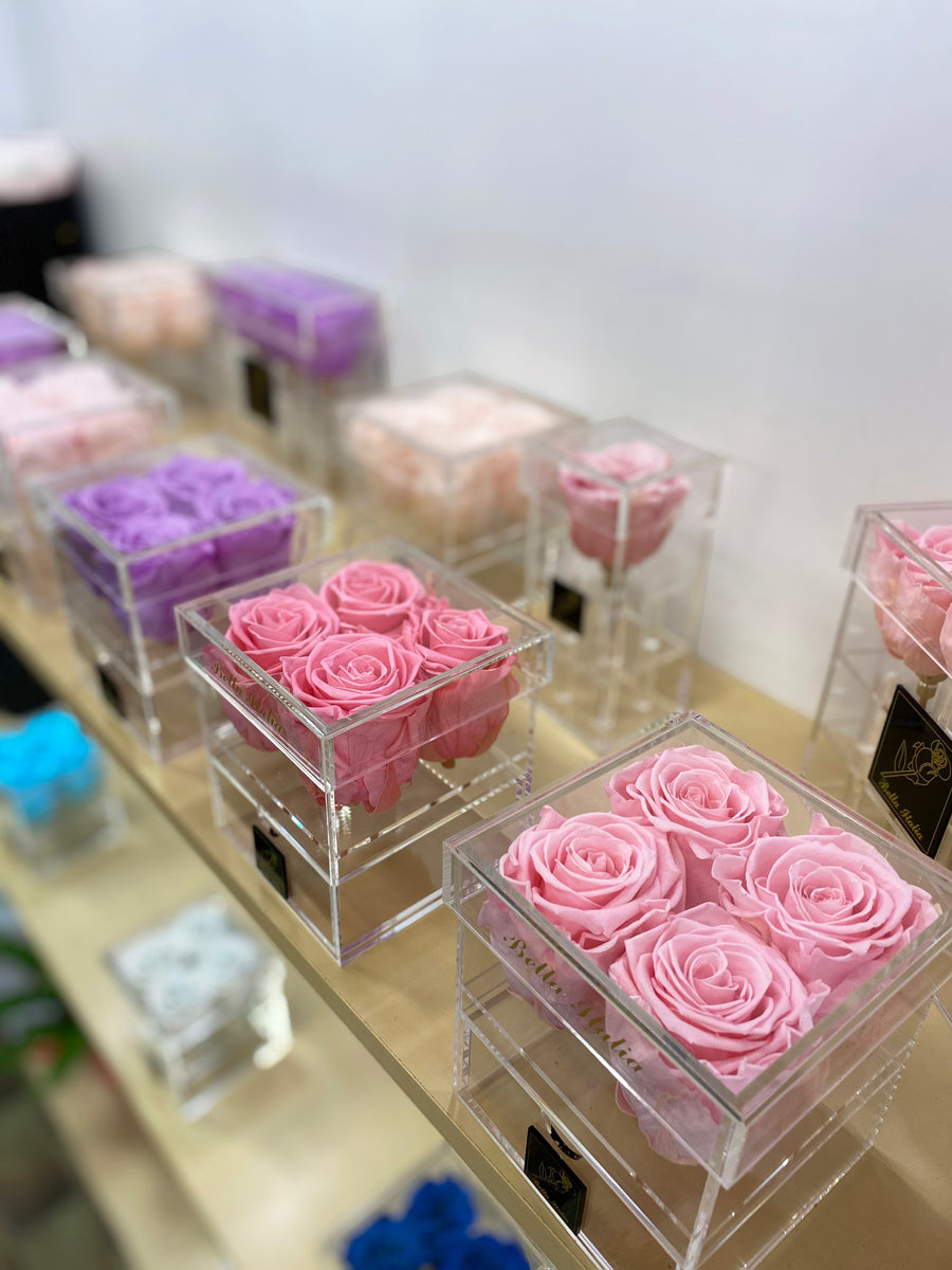 Eternal Four Rose – Fleuriste Bella Italia Inc